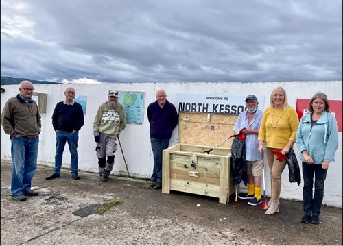 BIMS Delivers Beach Tidy Box to North Kessock